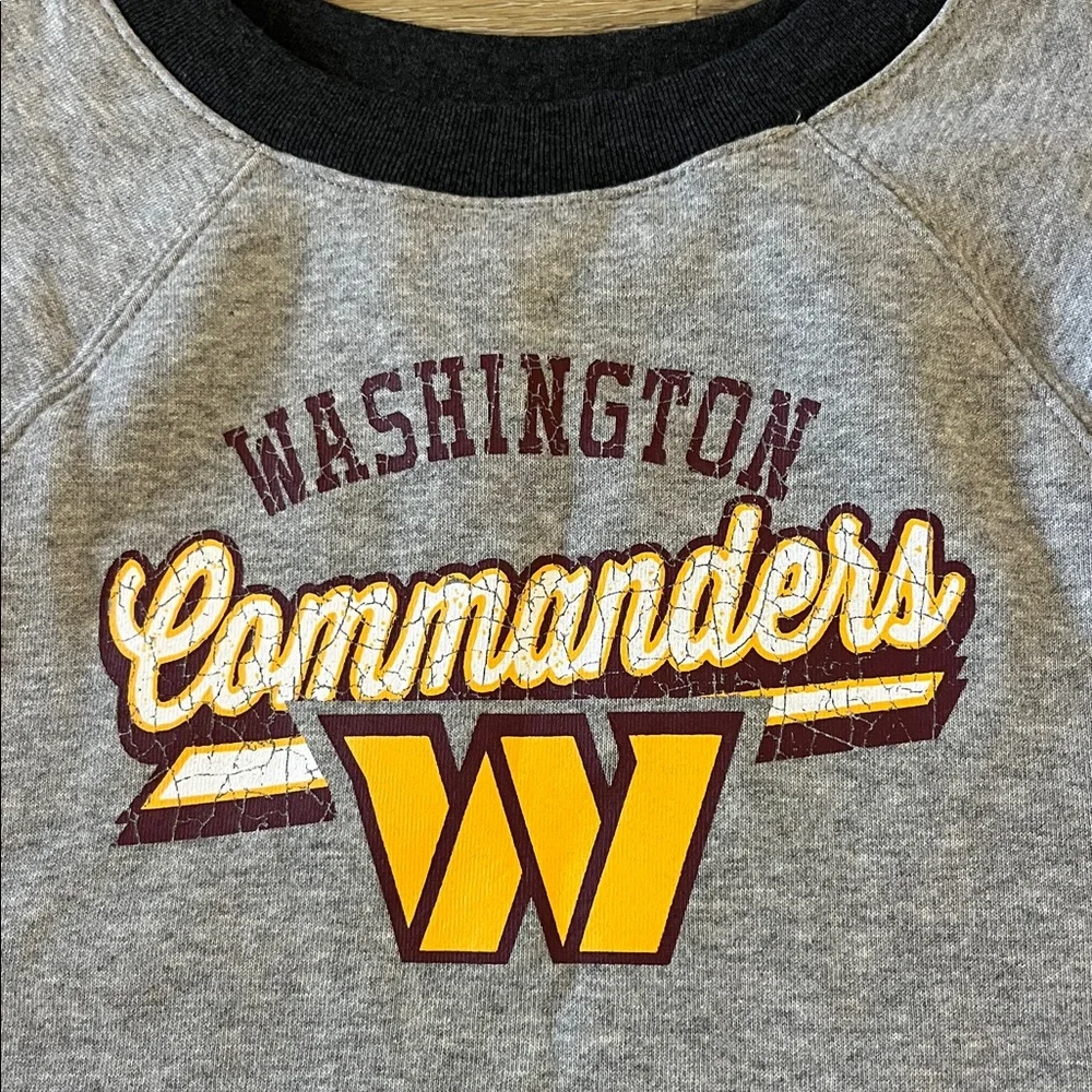 NWT NFL Washington Commanders Girls Cropped Sweatshirt Grey Size S (6/6X)